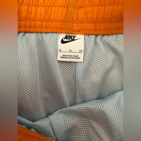 Nike Big Kids' Sportswear Amplify Woven Shorts/Swim shorts Orange/Light … - Picture 9 of 12